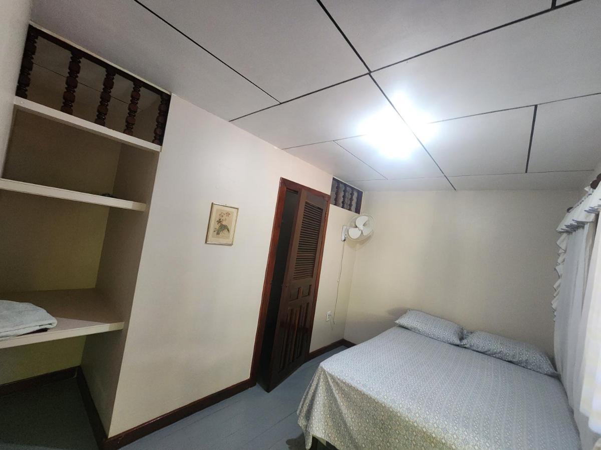 Fenix Hotel & Hostel Утила Екстериор снимка